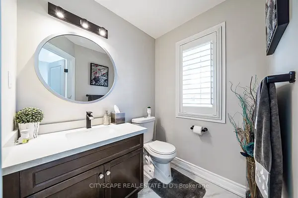 19 Staples LN, Hamilton, ON L0R 1C0