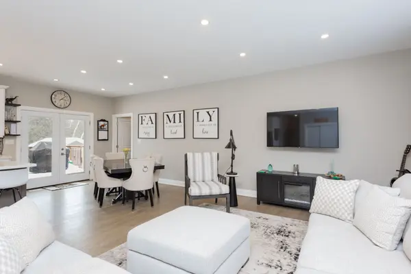 106 Riverside DR, Bonfield, ON P0H 1E0