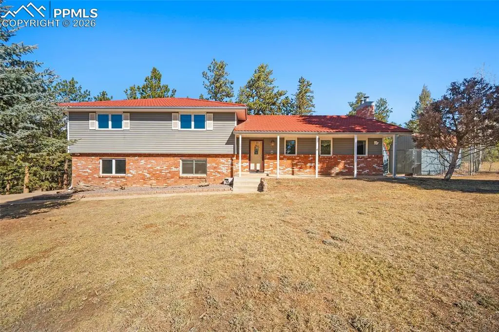 400 Sunnywood LN, Woodland Park, CO 80863