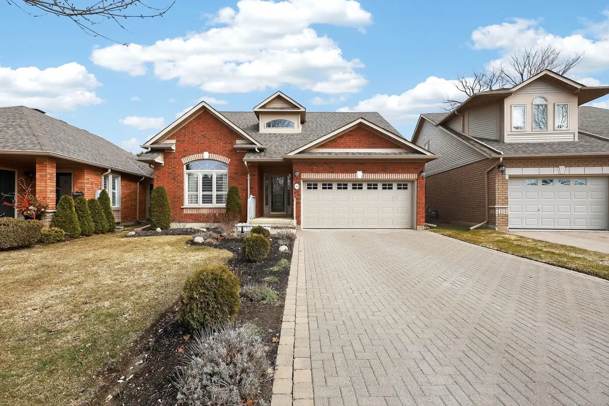 19 Bella Vista TRL, New Tecumseth, ON L9R 2B3