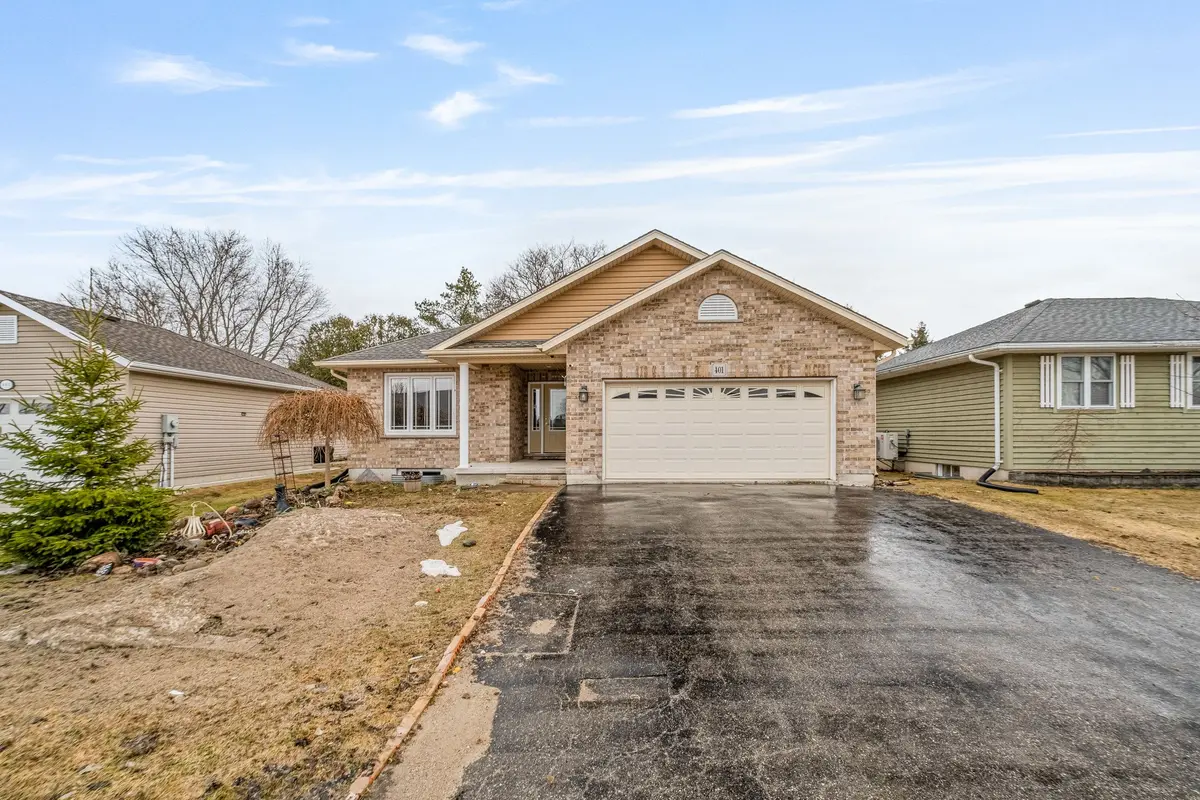 401 Carling TER, North Huron, ON N0G 2W0