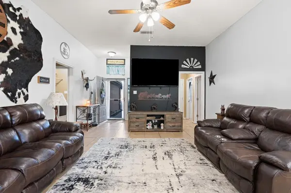 410 S Cleburne Whitney Road, Rio Vista, TX 76093