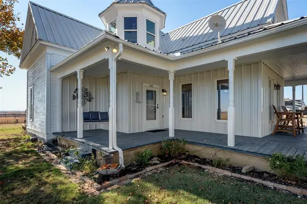 945 Quarter Horse Lane, Bellevue, TX 76228