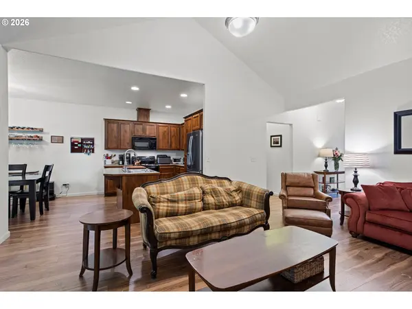 124 W JOHANNA CT, Newberg, OR 97132