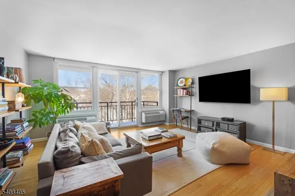 300 Main St #413, Little Falls Twp., NJ 07424