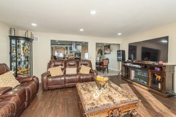 48 Garden Ave, Woodland Park, NJ 07424