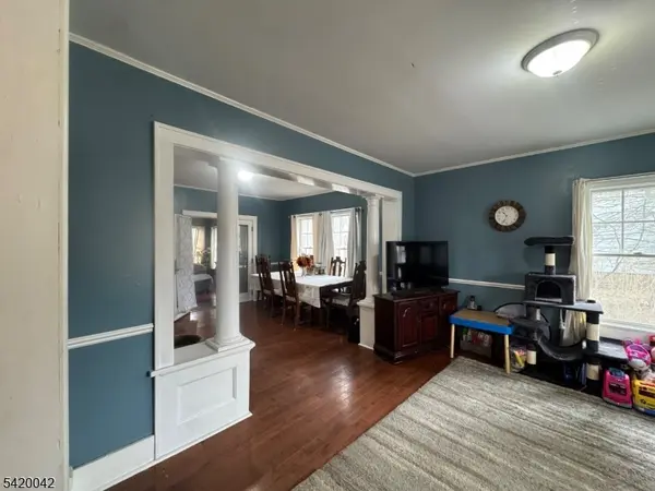 10 Governor Haines St, Hamburg Boro, NJ 07419