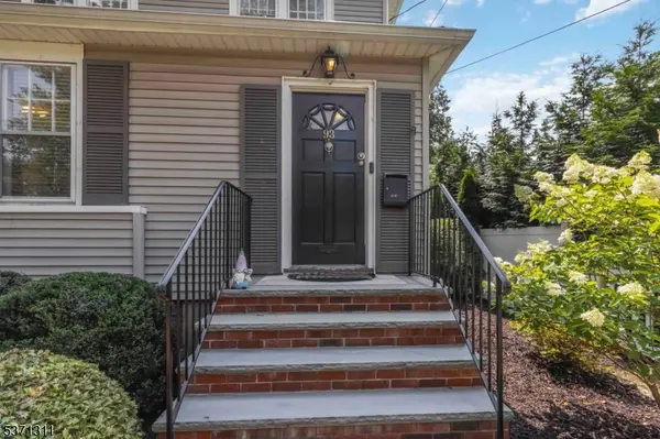 93 Lafayette Ave, Chatham Boro, NJ 07928