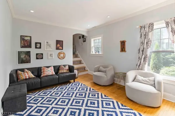 93 Lafayette Ave, Chatham Boro, NJ 07928