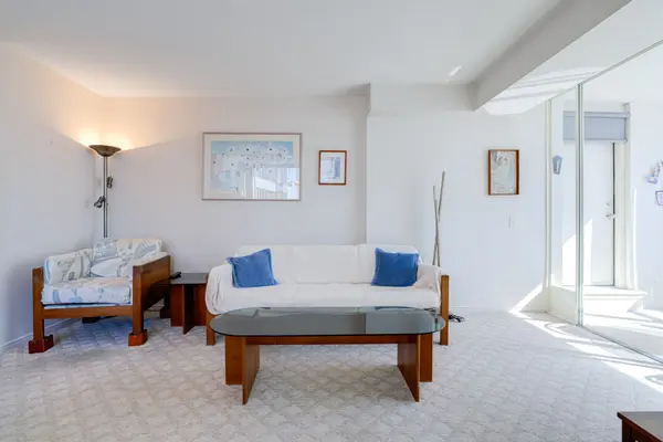 7 Bishop AVE #1401, Toronto C14, ON M2M 4J4