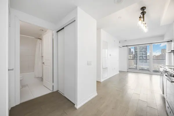 251 Jarvis ST #1503, Toronto C08, ON M5B 0C3