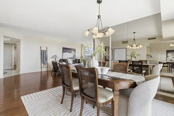 900 Wilson RD N #1304, Oshawa, ON L1G 7T2