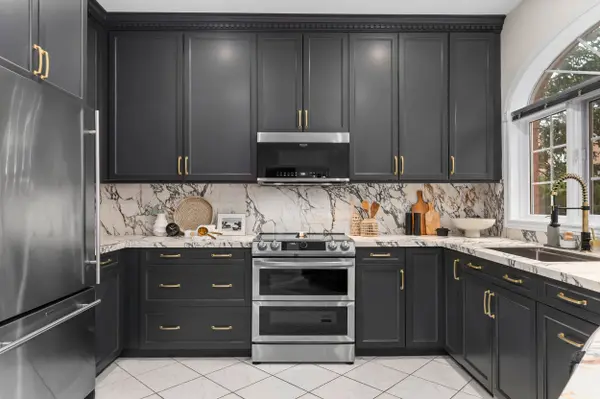 443 Delaney DR, Ajax, ON L1T 3Y6