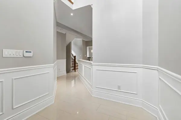 26 Sequoia RD, Vaughan, ON L4H 1W6