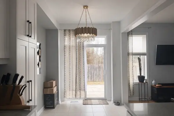 81 Collier CRES, Essa, ON L0M 1B5