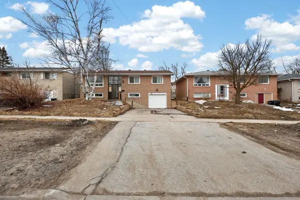 158 CUNDLES RD E, Barrie, ON L4M 2Z9