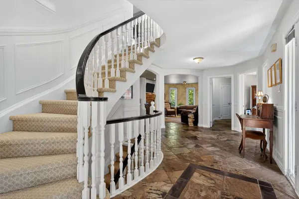 26 Edgecombe TER, Springwater, ON L9X 0S2