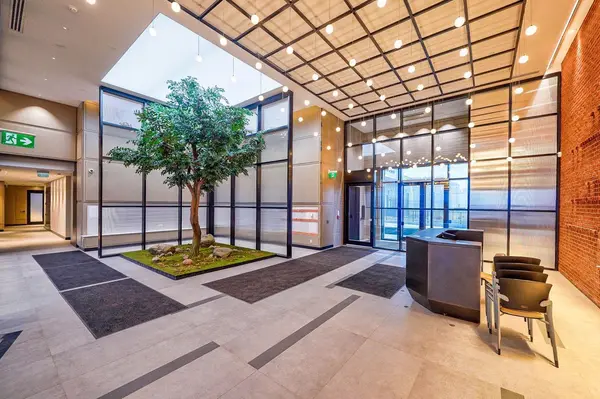 3220 William Coltson AVE #308, Oakville, ON L6H 7C2