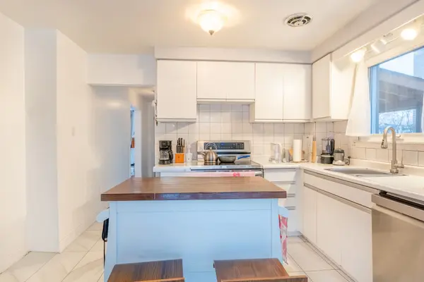 65 Cloverdale DR, Brampton, ON L6T 2T5