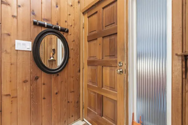 313 Bowen RD, Fort Erie, ON L2A 2Z1