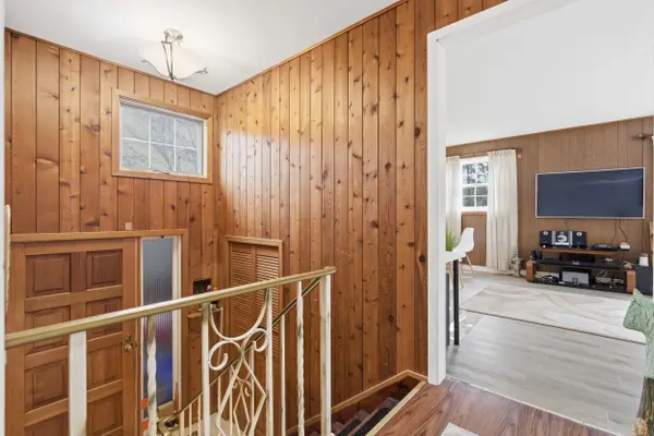 313 Bowen RD, Fort Erie, ON L2A 2Z1