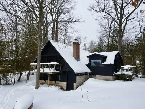 8 Fr 62 ST,  Trent Lakes,  ON K0L 1J0