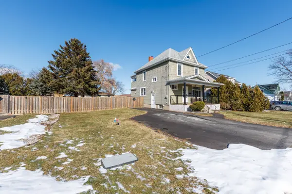 11 Fairview RD, Grimsby, ON L3M 3L1