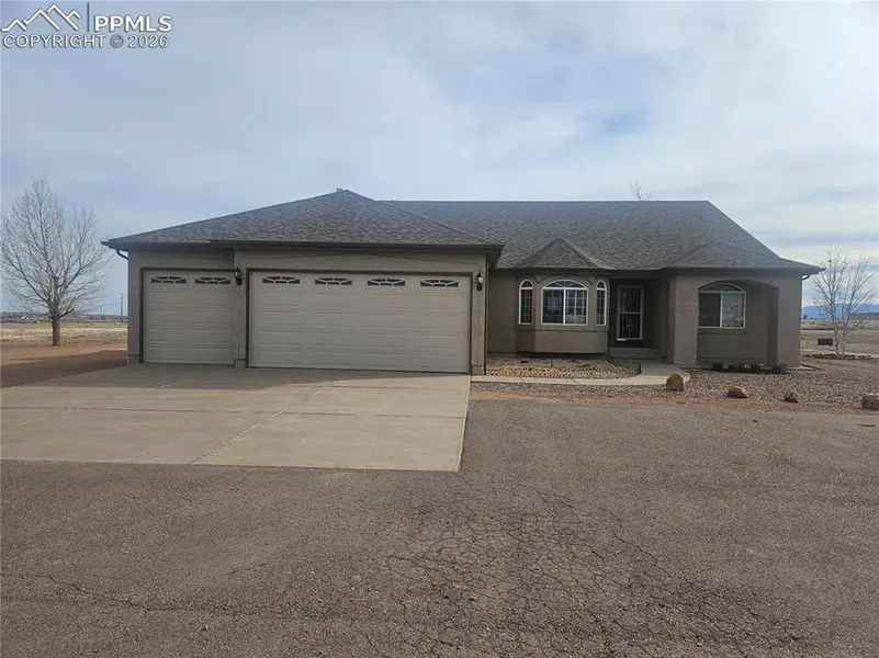 1408 E Kiva DR, Pueblo West, CO 81007