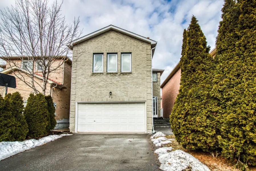 32 Charlton AVE, Vaughan, ON L4J 6W3