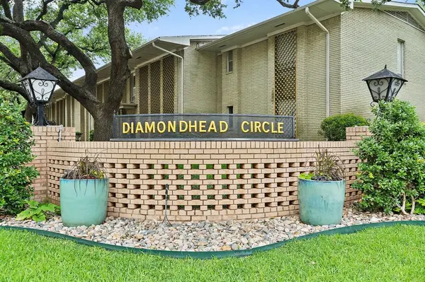 6367 Diamond Head Circle #D, Dallas, TX 75225