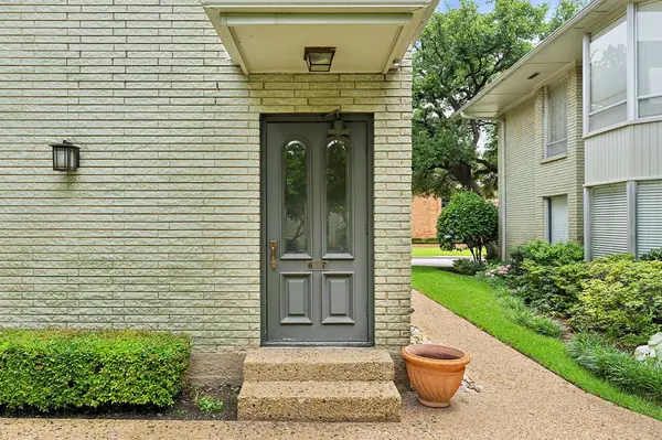 6367 Diamond Head Circle #D, Dallas, TX 75225