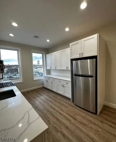 118 E Broad St #3, Westfield Town, NJ 07090