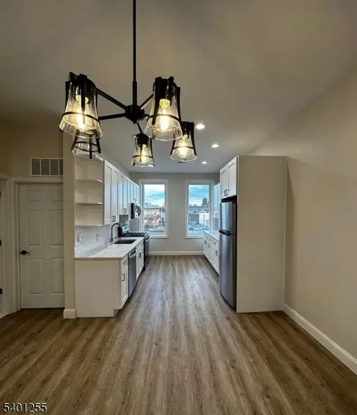 118 E Broad St #3, Westfield Town, NJ 07090