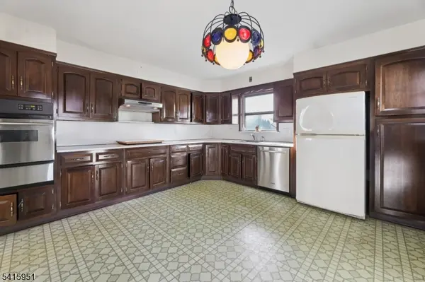 384 Madeline Ave, Garfield City, NJ 07026