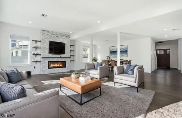 44 Manor Rd, Livingston Twp., NJ 07039