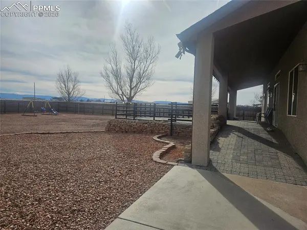 1408 E Kiva DR, Pueblo West, CO 81007