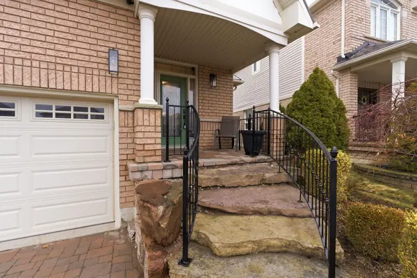 969 Ormond DR, Oshawa, ON L1K 3C1