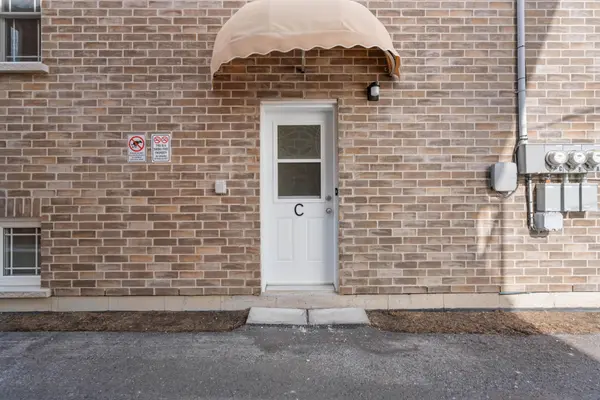 1232 Cumberland ST #C, Cornwall, ON K6J 4K5