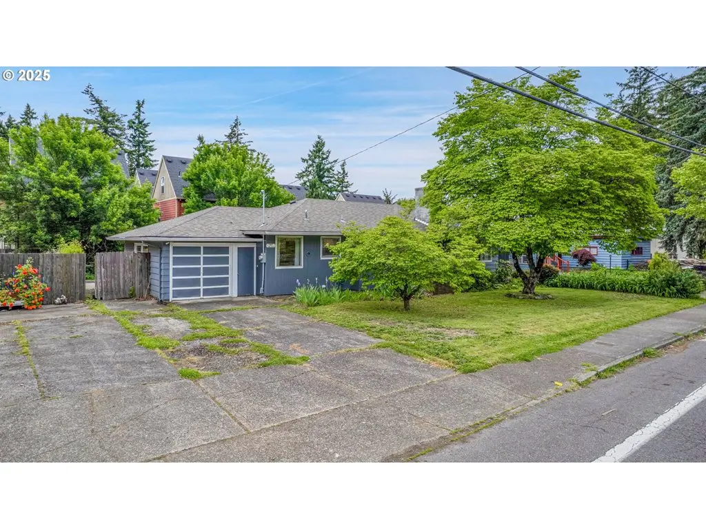 12631 SE MARKET ST, Portland, OR 97233