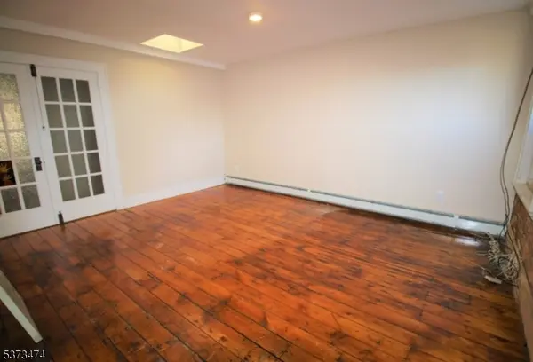 35 Main St, Sussex Boro, NJ 07461