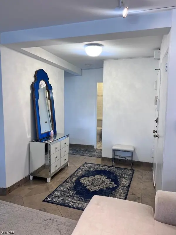 1375 River Road #2k, Edgewater Boro, NJ 07020