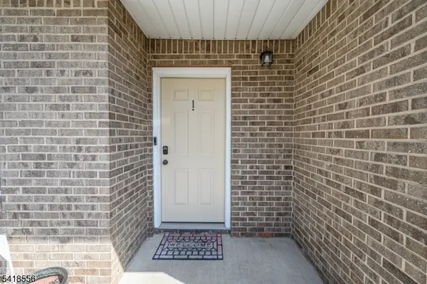 235 Dakota St, Paterson City, NJ 07503