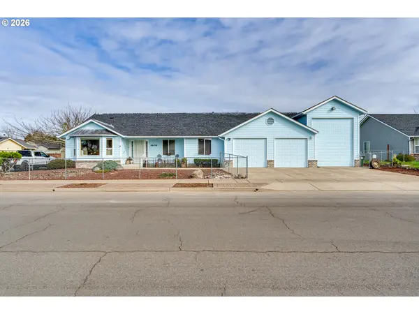 4608 HOLLY ST, Springfield, OR 97478