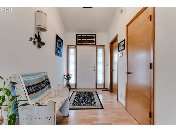 4608 HOLLY ST, Springfield, OR 97478