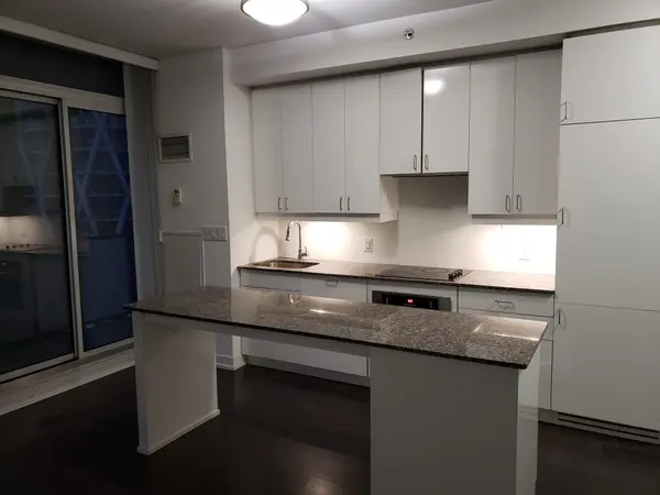 426 University AVE #1506, Toronto C01, ON M5G 1S9