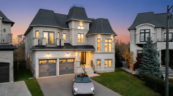 56 Ria CT, King, ON L7B 0N5