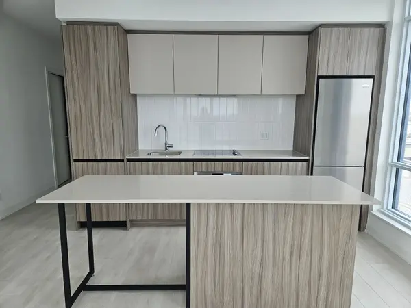 7950 Bathurst ST #604, Vaughan, ON L4J 0B8