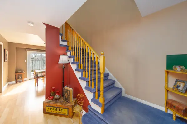 48 Basswood DR, Barrie, ON L4N 9P2