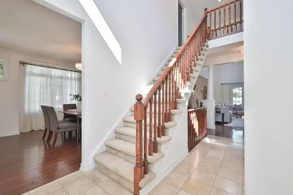 2165 Stavebank RD #27, Mississauga, ON L5C 1T3