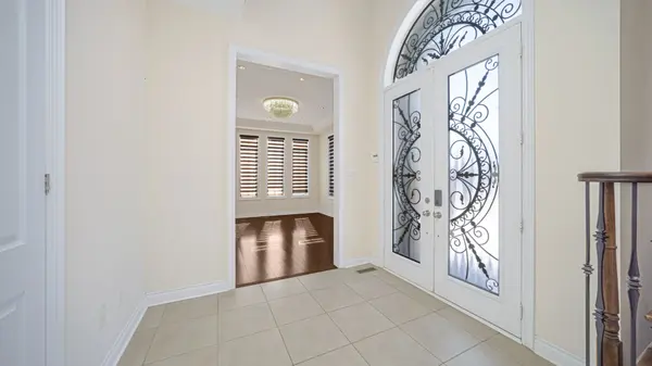 23 Dalmeny DR, Brampton, ON L6X 0X3